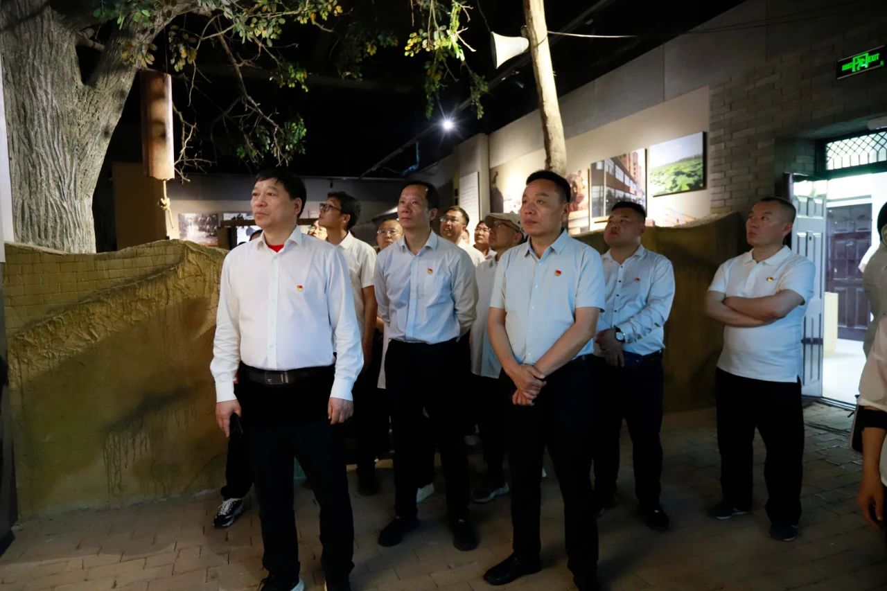 砥礪初心使命，汲取奮進(jìn)力量丨花花牛乳業(yè)集團(tuán)黨委組織開展學(xué)習(xí)“焦裕祿精神”主題黨日活動(dòng)