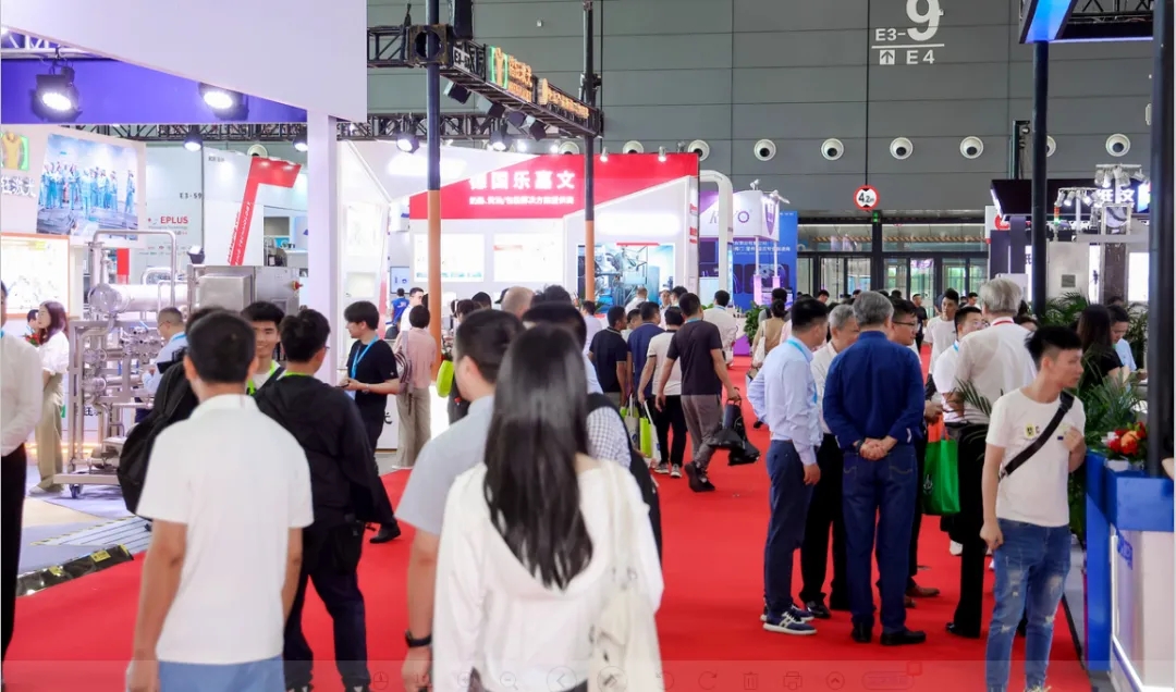 花花牛乳業(yè)集團(tuán)黨委書記、董事長(zhǎng)唐洪峰一行參加中國(guó)乳制品工業(yè)協(xié)會(huì)第三十次年會(huì)暨2024中國(guó)（國(guó)際）乳業(yè)技術(shù)博覽會(huì)