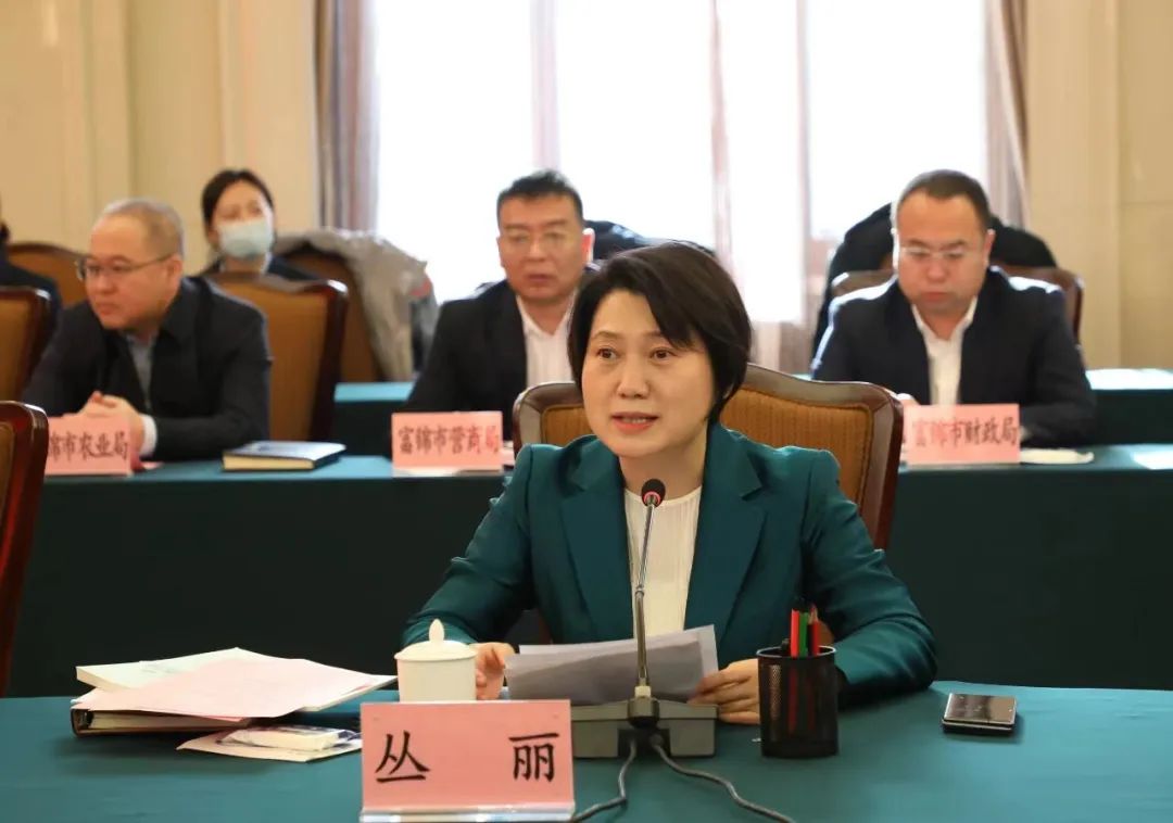 產(chǎn)業(yè)聯(lián)動(dòng)促發(fā)展 合作共贏創(chuàng)未來(lái) | 佳木斯市政府、富錦市政府與花花牛乳業(yè)集團(tuán)正式簽署戰(zhàn)略合作協(xié)議