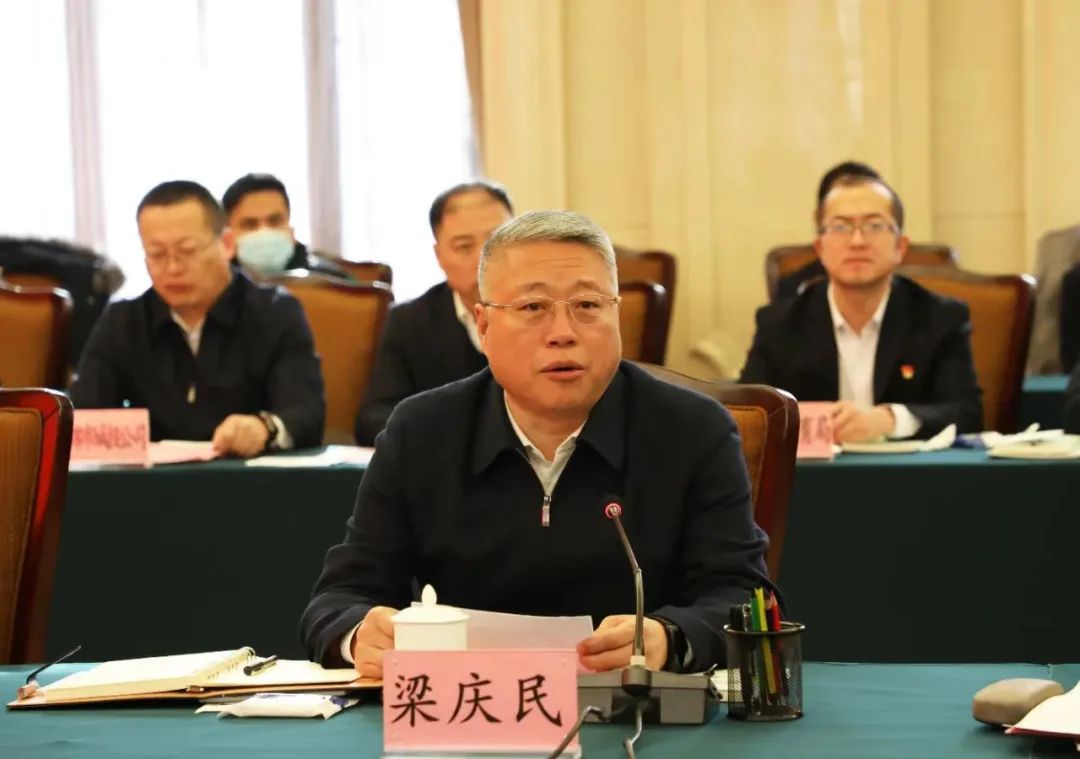 產(chǎn)業(yè)聯(lián)動(dòng)促發(fā)展 合作共贏創(chuàng)未來(lái) | 佳木斯市政府、富錦市政府與花花牛乳業(yè)集團(tuán)正式簽署戰(zhàn)略合作協(xié)議