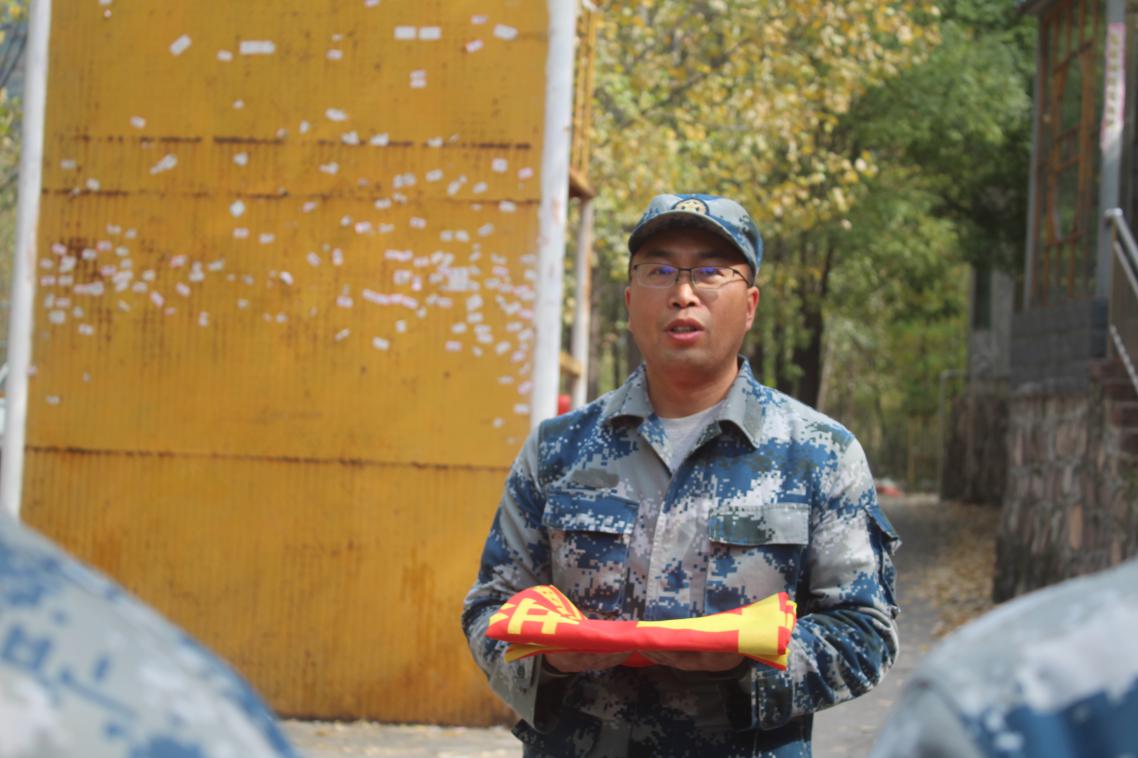 組織開展戶外拓展訓練活動