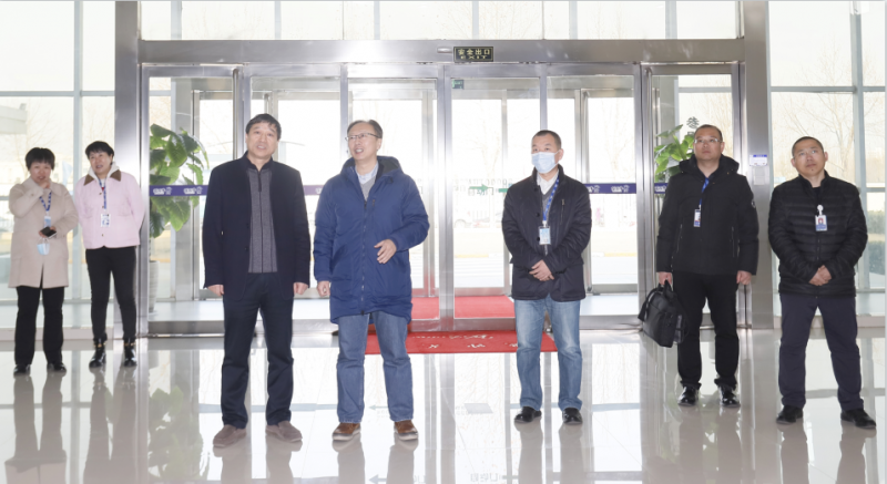 花花牛丨東北農(nóng)大食品學(xué)院院長(zhǎng)、中原食品實(shí)驗(yàn)室首席科學(xué)家姜毓君教授蒞臨花花牛乳業(yè)集團(tuán)調(diào)研